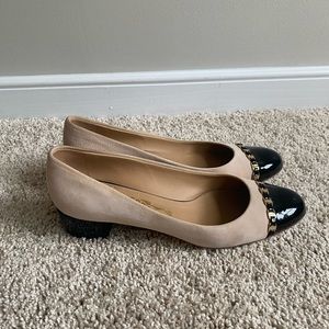 Salvatore Ferragamo Vara pump suede size 7.5